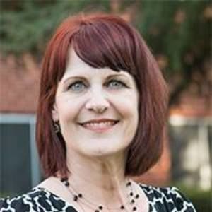 Meet your Posher, Debi